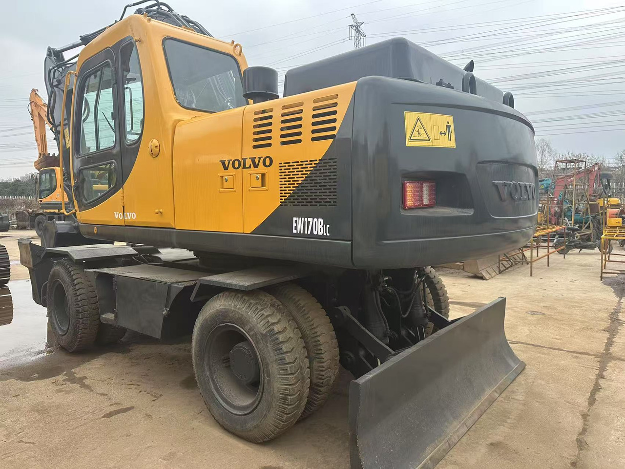 VOLVO EW170BLC - Excavator pe roţi: Foto 4 VOLVO EW170BLC - Excavator pe roţi: Foto 4