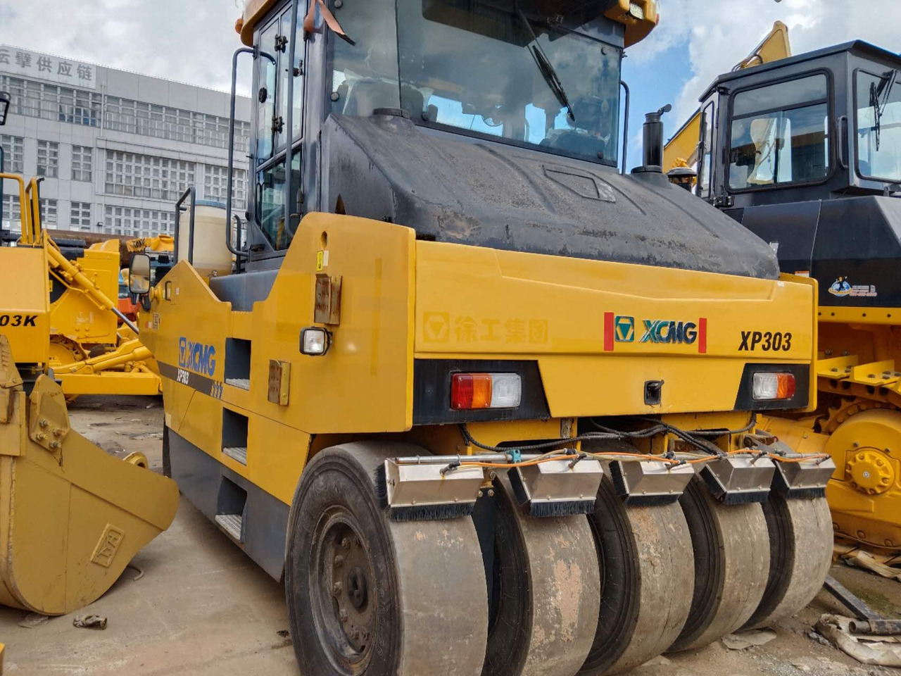 XCMG XP303 - Cilindru compactor pentru asfalt: Foto 3 XCMG XP303 - Cilindru compactor pentru asfalt: Foto 3