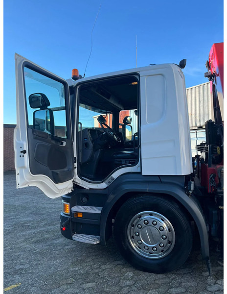 Camion cu macara Scania P450 P450: Foto 12