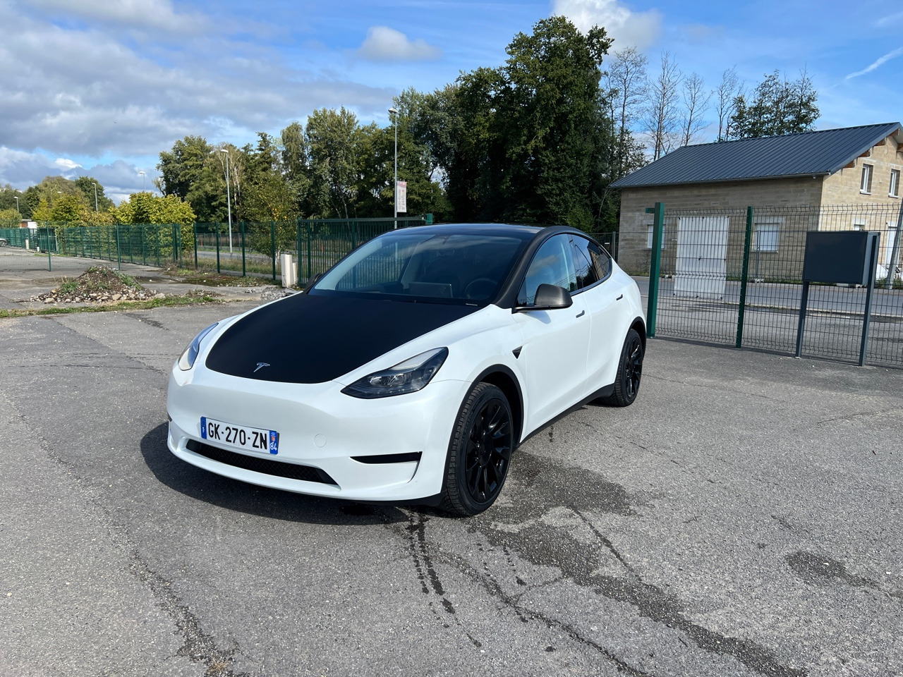 TESLA Model Y – Autopilot – Covering Carbon – Jante 20” - SUV: Foto 1 TESLA Model Y – Autopilot – Covering Carbon – Jante 20” - SUV: Foto 1