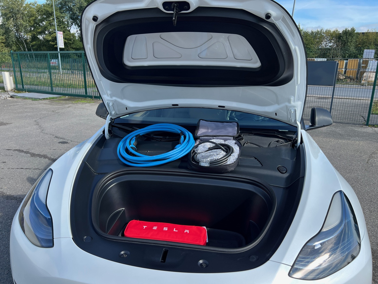 TESLA Model Y – Autopilot – Covering Carbon – Jante 20” - SUV: Foto 5 TESLA Model Y – Autopilot – Covering Carbon – Jante 20” - SUV: Foto 5