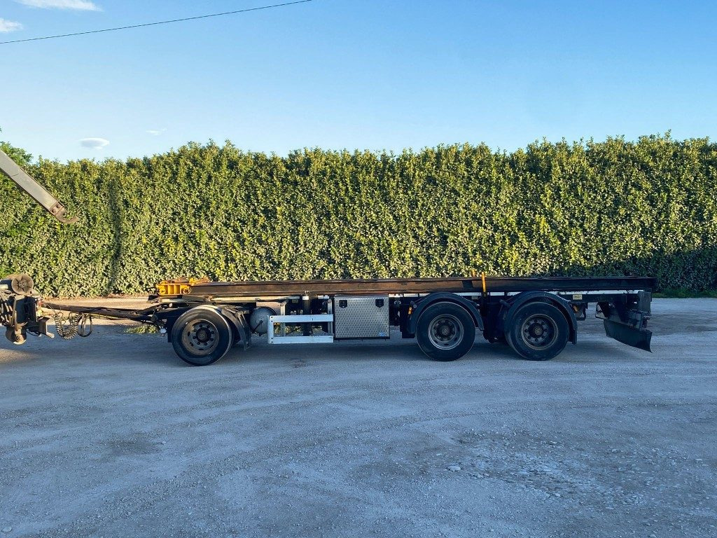 CARDI RIMORCHIO CARDI SCARRABILE RIBALTABILE PNEUMATICO - Remorcă abroll/ Skiploader: Foto 3 CARDI RIMORCHIO CARDI SCARRABILE RIBALTABILE PNEUMATICO - Remorcă abroll/ Skiploader: Foto 3