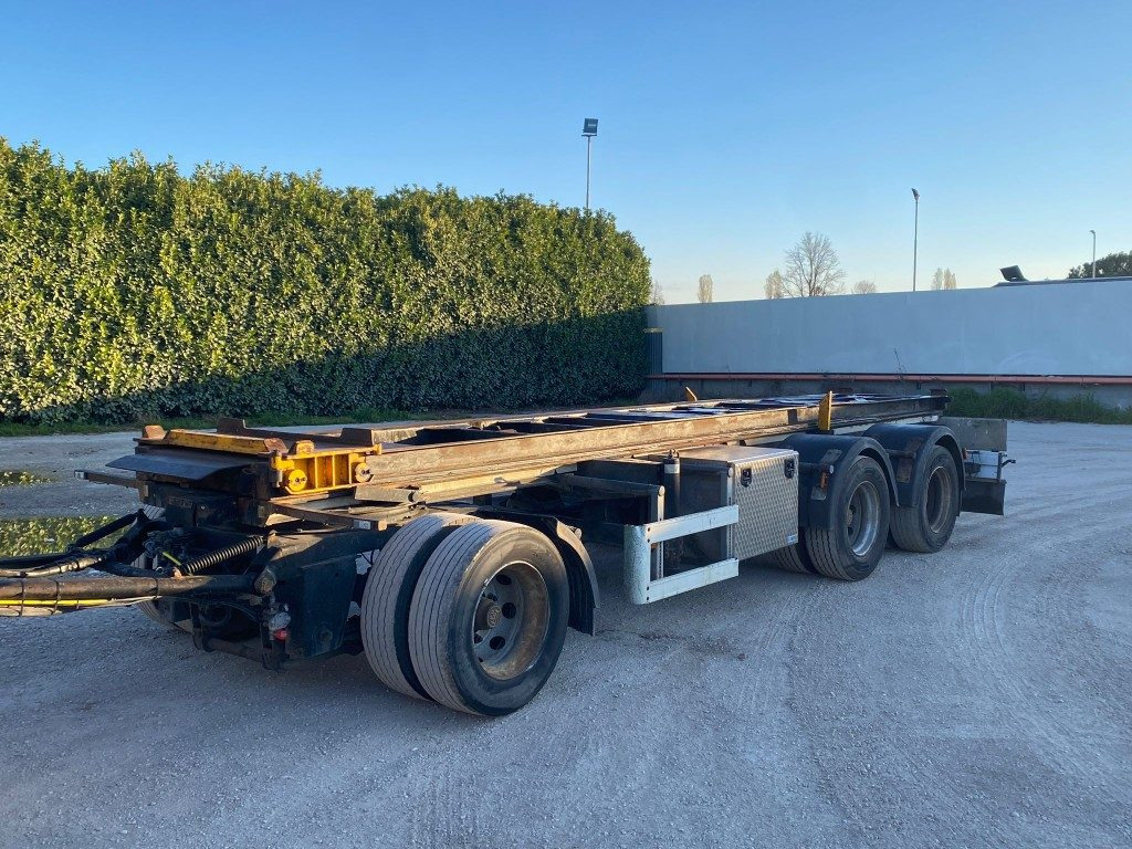 CARDI RIMORCHIO CARDI SCARRABILE RIBALTABILE PNEUMATICO - Remorcă abroll/ Skiploader: Foto 2 CARDI RIMORCHIO CARDI SCARRABILE RIBALTABILE PNEUMATICO - Remorcă abroll/ Skiploader: Foto 2