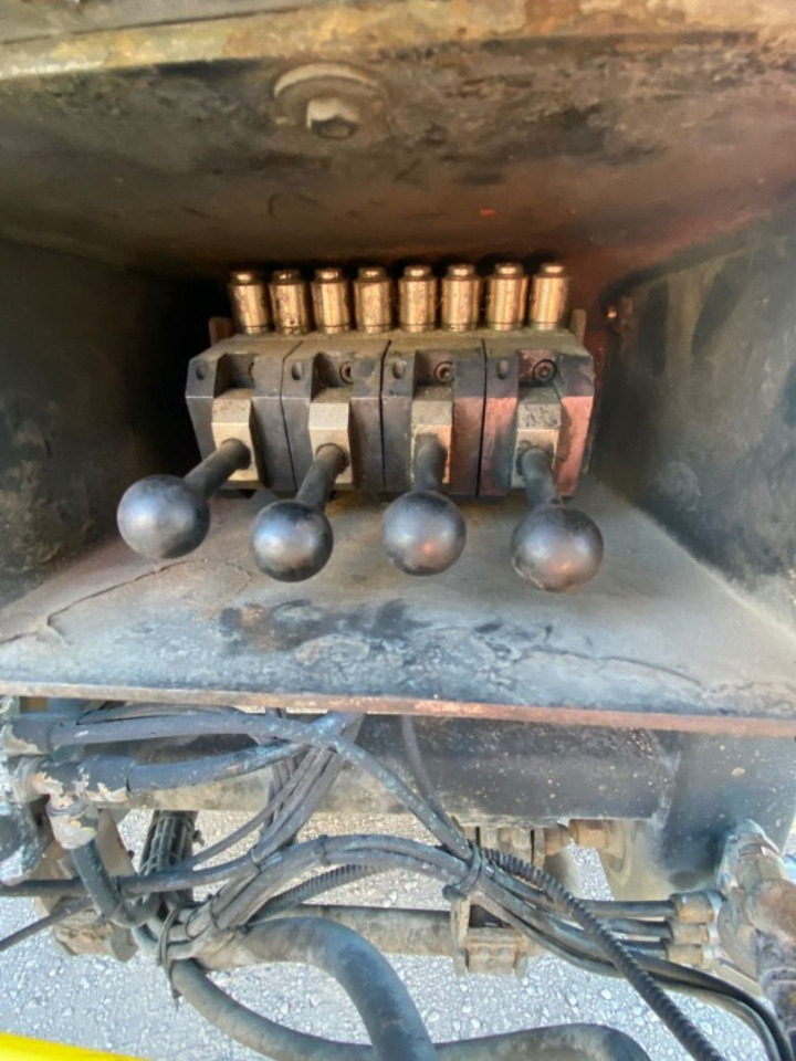 Remorcă abroll/ Skiploader CARDI RIMORCHIO CARDI SCARRABILE RIBALTABILE PNEUMATICO: Foto 10 Remorcă abroll/ Skiploader CARDI RIMORCHIO CARDI SCARRABILE RIBALTABILE PNEUMATICO: Foto 10