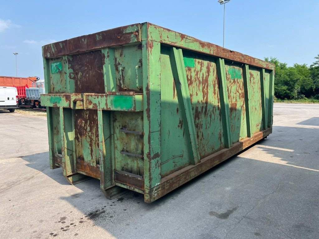 CONTAINER SCARRABILE USATO A CIELO APERTO - Container abroll: Foto 1 CONTAINER SCARRABILE USATO A CIELO APERTO - Container abroll: Foto 1