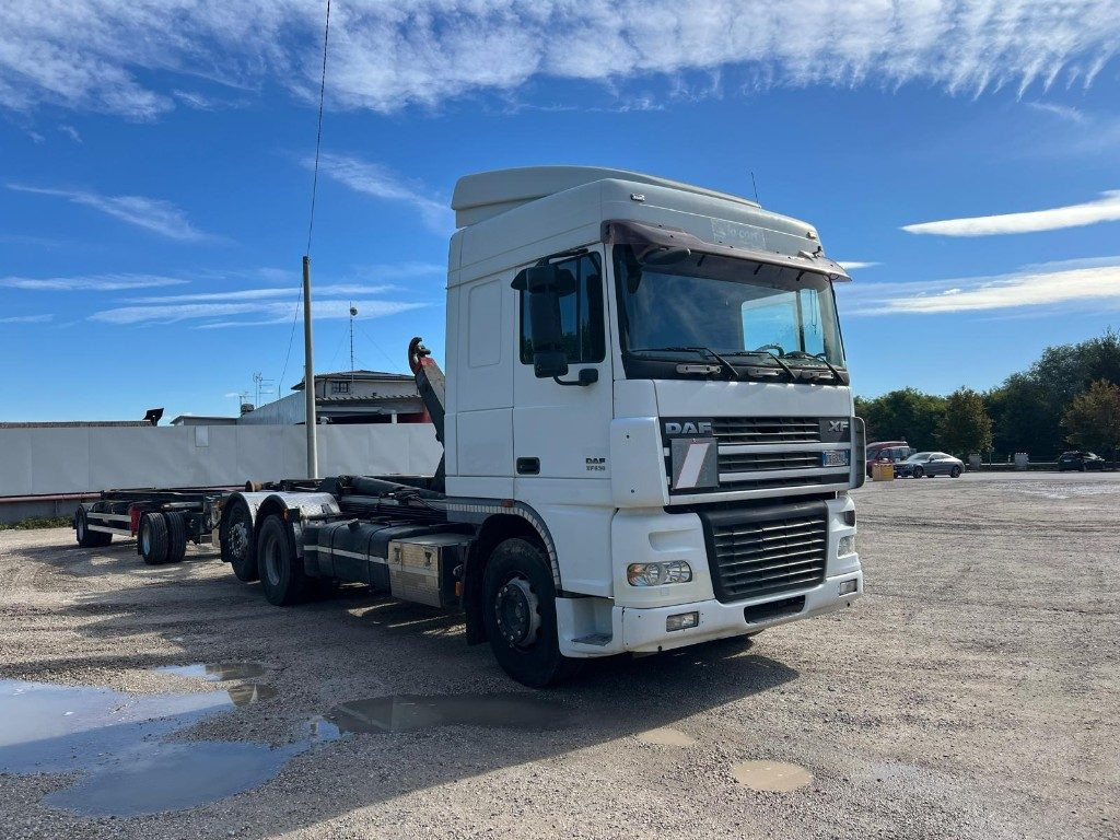 Camion cu cârlig DAF XF530 SCARRABILE: Foto 7