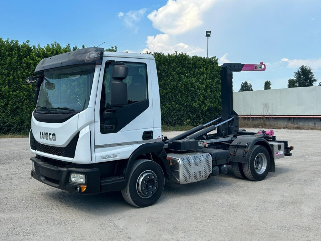 IVECO 120EL22 CON SCARRABILE NUOVO - Camion cu cârlig: Foto 1 IVECO 120EL22 CON SCARRABILE NUOVO - Camion cu cârlig: Foto 1