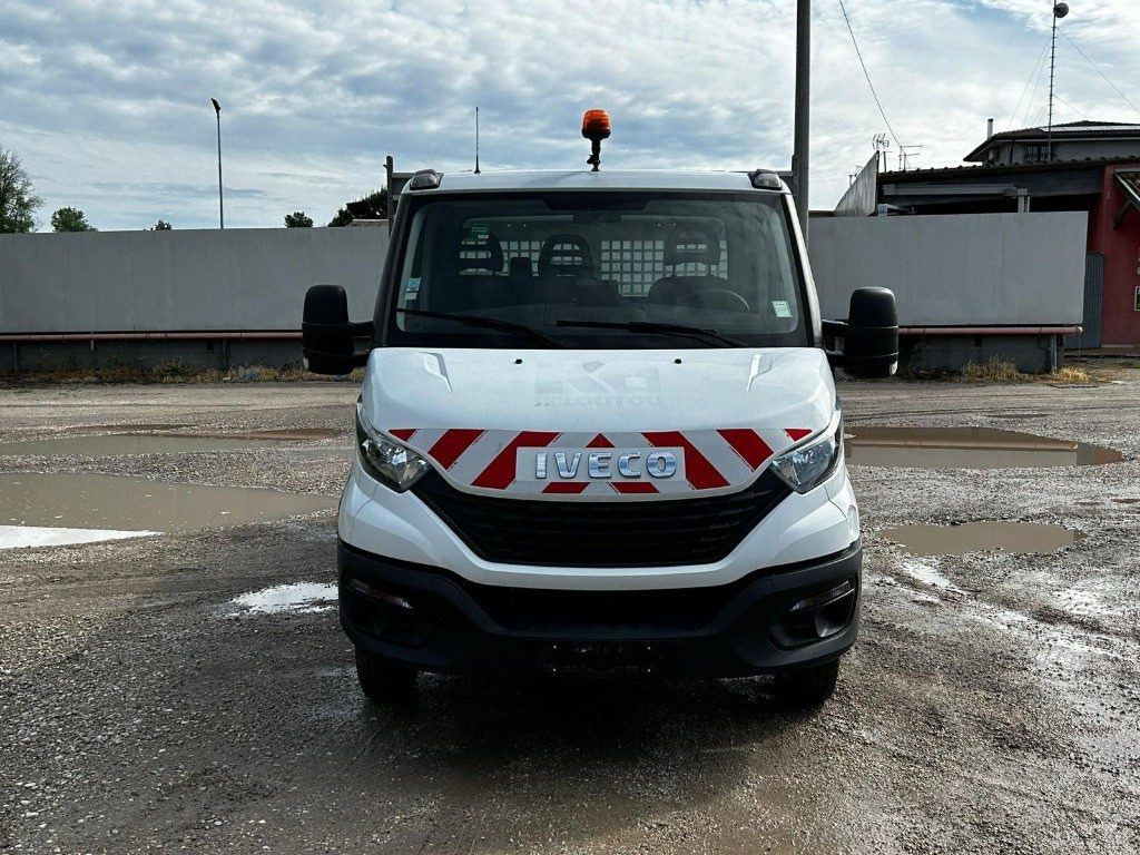 IVECO DAILY 35.140 RIBALTABILE - Autoutilitară basculantă: Foto 2 IVECO DAILY 35.140 RIBALTABILE - Autoutilitară basculantă: Foto 2