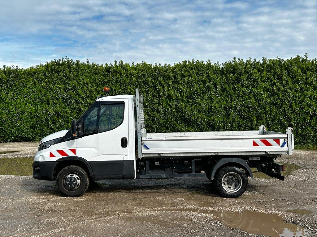 IVECO DAILY 35.140 RIBALTABILE - Autoutilitară basculantă: Foto 5 IVECO DAILY 35.140 RIBALTABILE - Autoutilitară basculantă: Foto 5