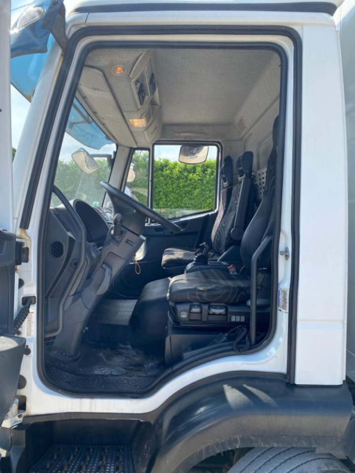 IVECO EUROCARGO 120E25 SCARRABILE - Camion cu cârlig: Foto 5 IVECO EUROCARGO 120E25 SCARRABILE - Camion cu cârlig: Foto 5