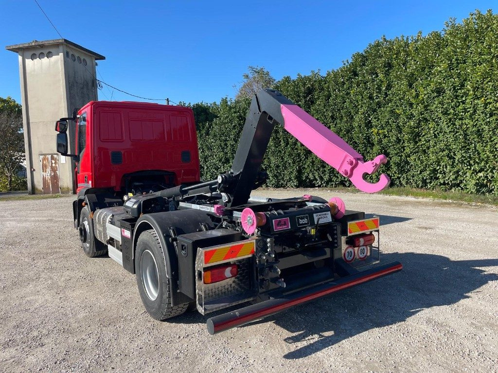 IVECO EUROCARGO 160E SCARRABILE - Camion cu cârlig: Foto 4 IVECO EUROCARGO 160E SCARRABILE - Camion cu cârlig: Foto 4