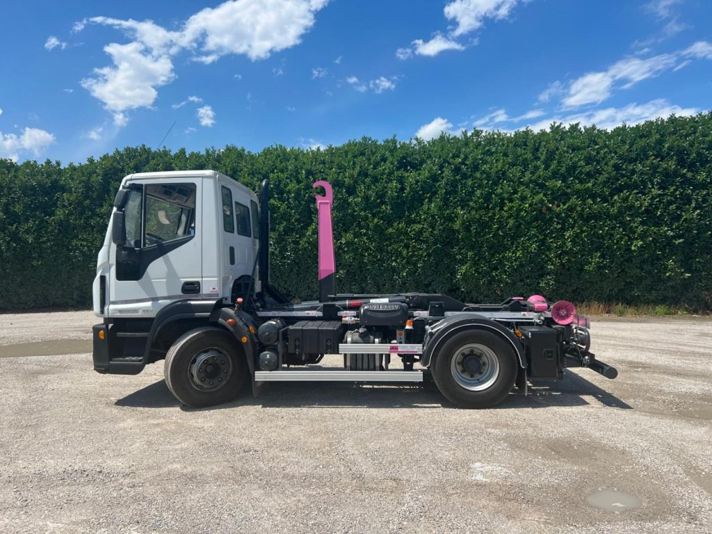 IVECO EUROCARGO 160E25 SCARRABILE - Camion cu cârlig: Foto 2 IVECO EUROCARGO 160E25 SCARRABILE - Camion cu cârlig: Foto 2