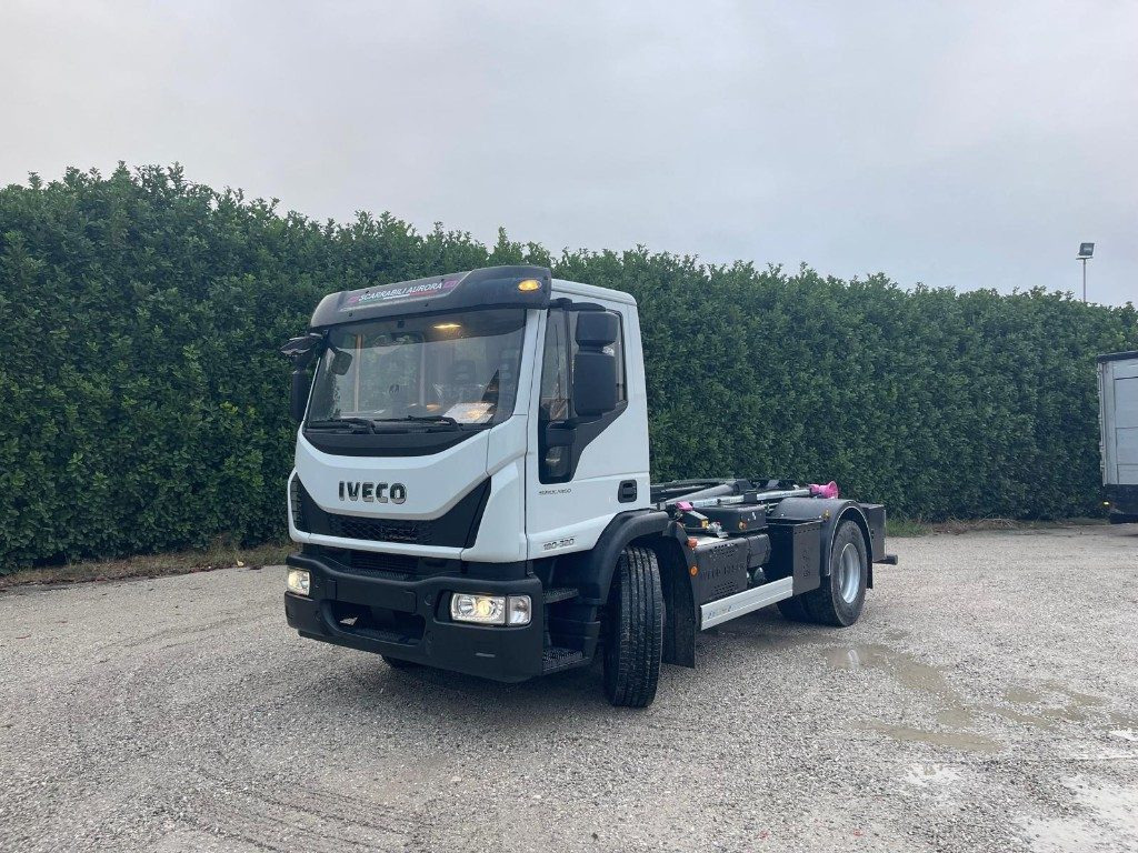 IVECO EUROCARGO 180K32 SCARRABILE NUOVO - Camion cu cârlig: Foto 1 IVECO EUROCARGO 180K32 SCARRABILE NUOVO - Camion cu cârlig: Foto 1