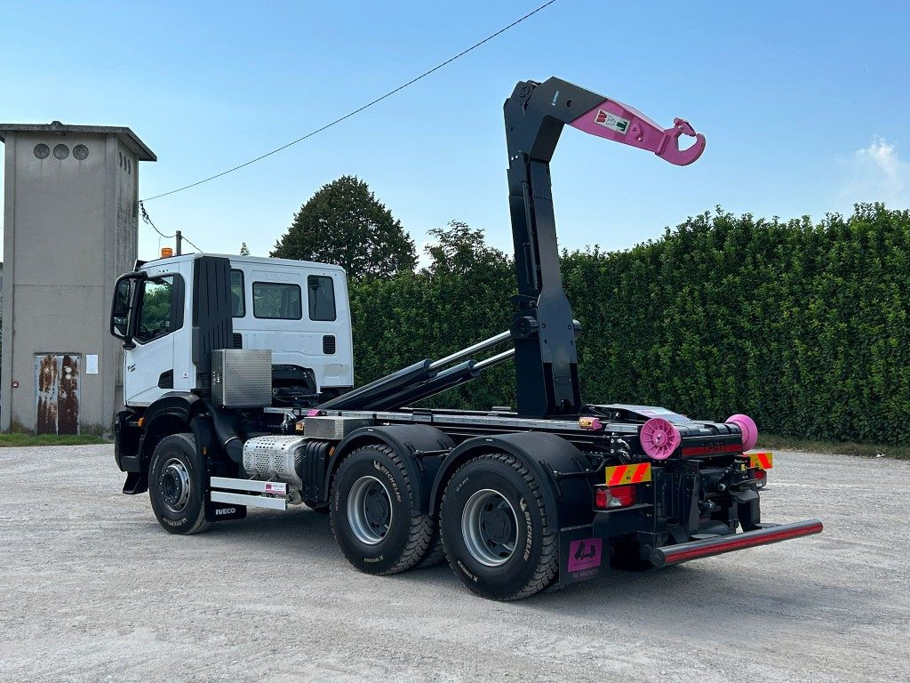 IVECO TRAKKER T-WAY AD380T NUOVO SCARRABILE - Camion cu cârlig: Foto 3 IVECO TRAKKER T-WAY AD380T NUOVO SCARRABILE - Camion cu cârlig: Foto 3