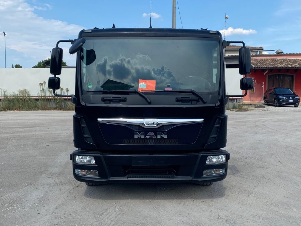 MAN TGL 12.220 CON SCARRABILE NUOVO - Camion cu cârlig: Foto 2 MAN TGL 12.220 CON SCARRABILE NUOVO - Camion cu cârlig: Foto 2