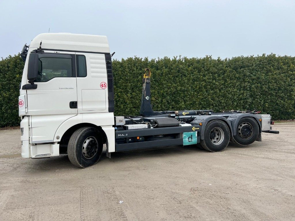 MAN TGX 26.500 USATO SCARRABILE 6X2 - Camion cu cârlig: Foto 2 MAN TGX 26.500 USATO SCARRABILE 6X2 - Camion cu cârlig: Foto 2
