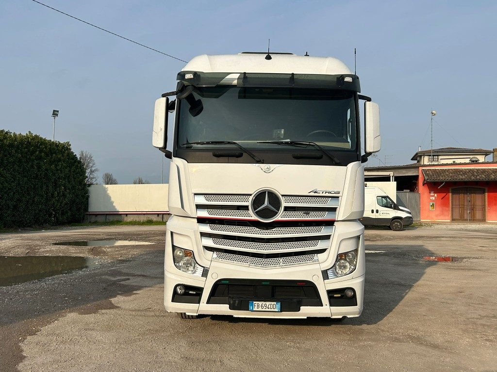 MERCEDES ACTROS 25.51 SCARRABILE - Camion cu cârlig: Foto 2 MERCEDES ACTROS 25.51 SCARRABILE - Camion cu cârlig: Foto 2