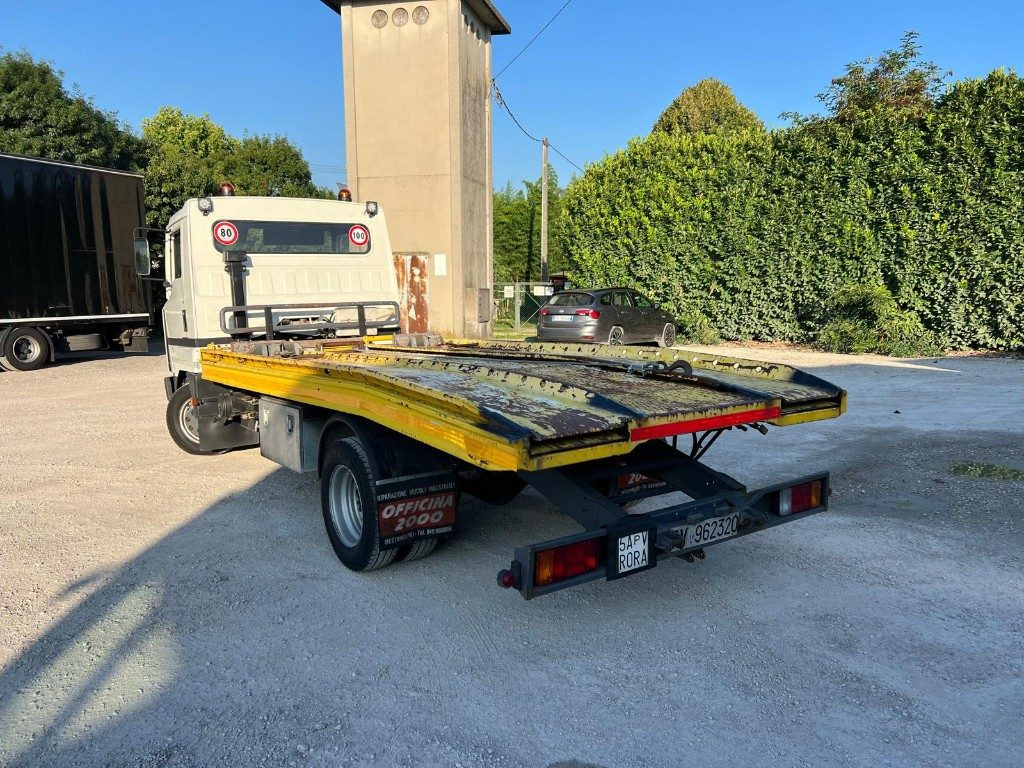 NISSAN M I L50 PER SOCCORSO STRADALE - Maşină de tractare: Foto 4 NISSAN M I L50 PER SOCCORSO STRADALE - Maşină de tractare: Foto 4