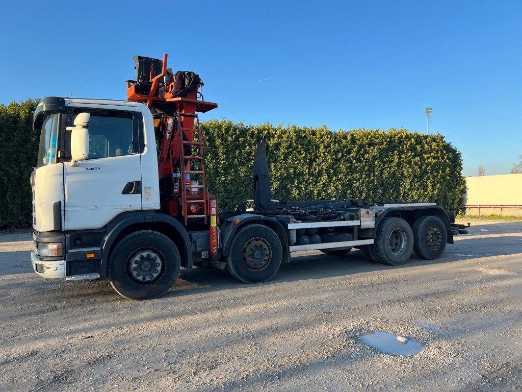 SCANIA CV R124 SCARRABILE CON GRU E POLIPO - Camion cu cârlig: Foto 2 SCANIA CV R124 SCARRABILE CON GRU E POLIPO - Camion cu cârlig: Foto 2