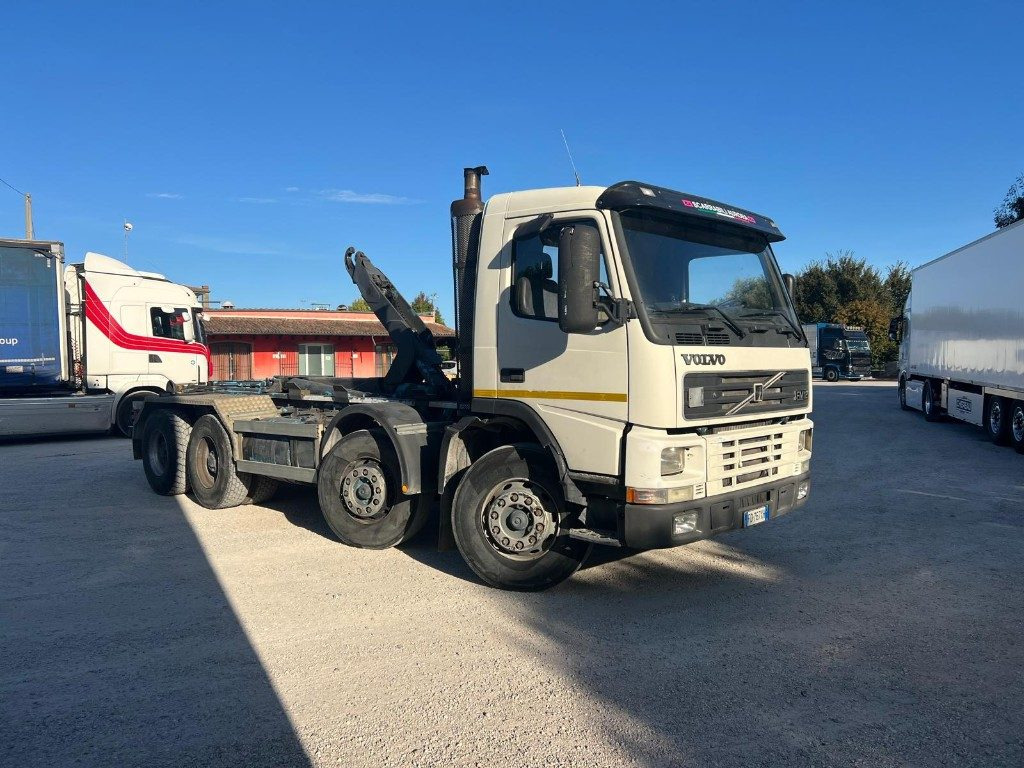 VOLVO FM12 SCARRABILE - Camion cu cârlig: Foto 5 VOLVO FM12 SCARRABILE - Camion cu cârlig: Foto 5