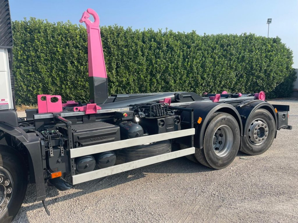 VOLVO FM9 SCARRABILE - Camion cu cârlig: Foto 4 VOLVO FM9 SCARRABILE - Camion cu cârlig: Foto 4