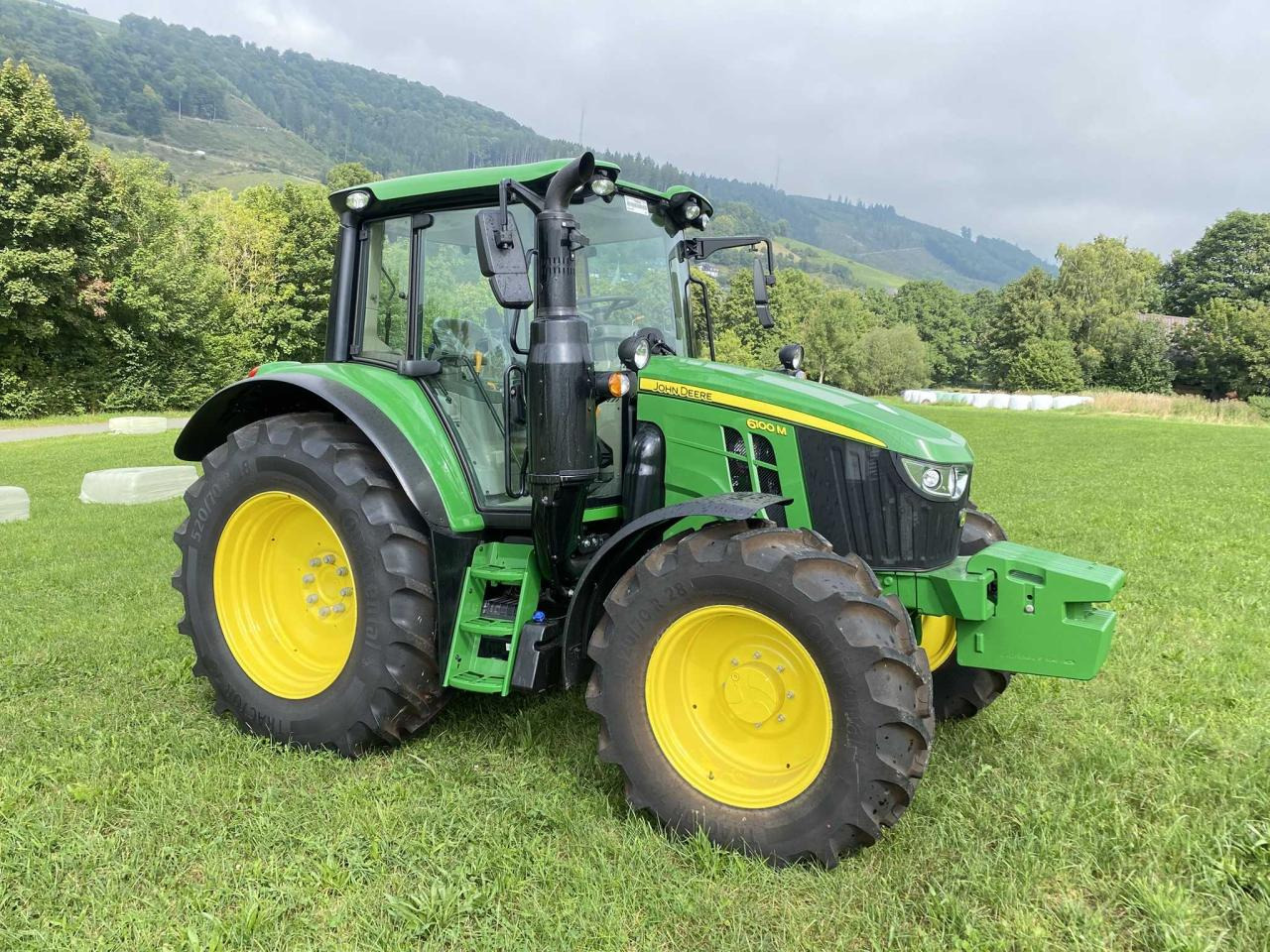 John Deere 6100 M AutoQuadEco - Tractor agricol: Foto 1 John Deere 6100 M AutoQuadEco - Tractor agricol: Foto 1
