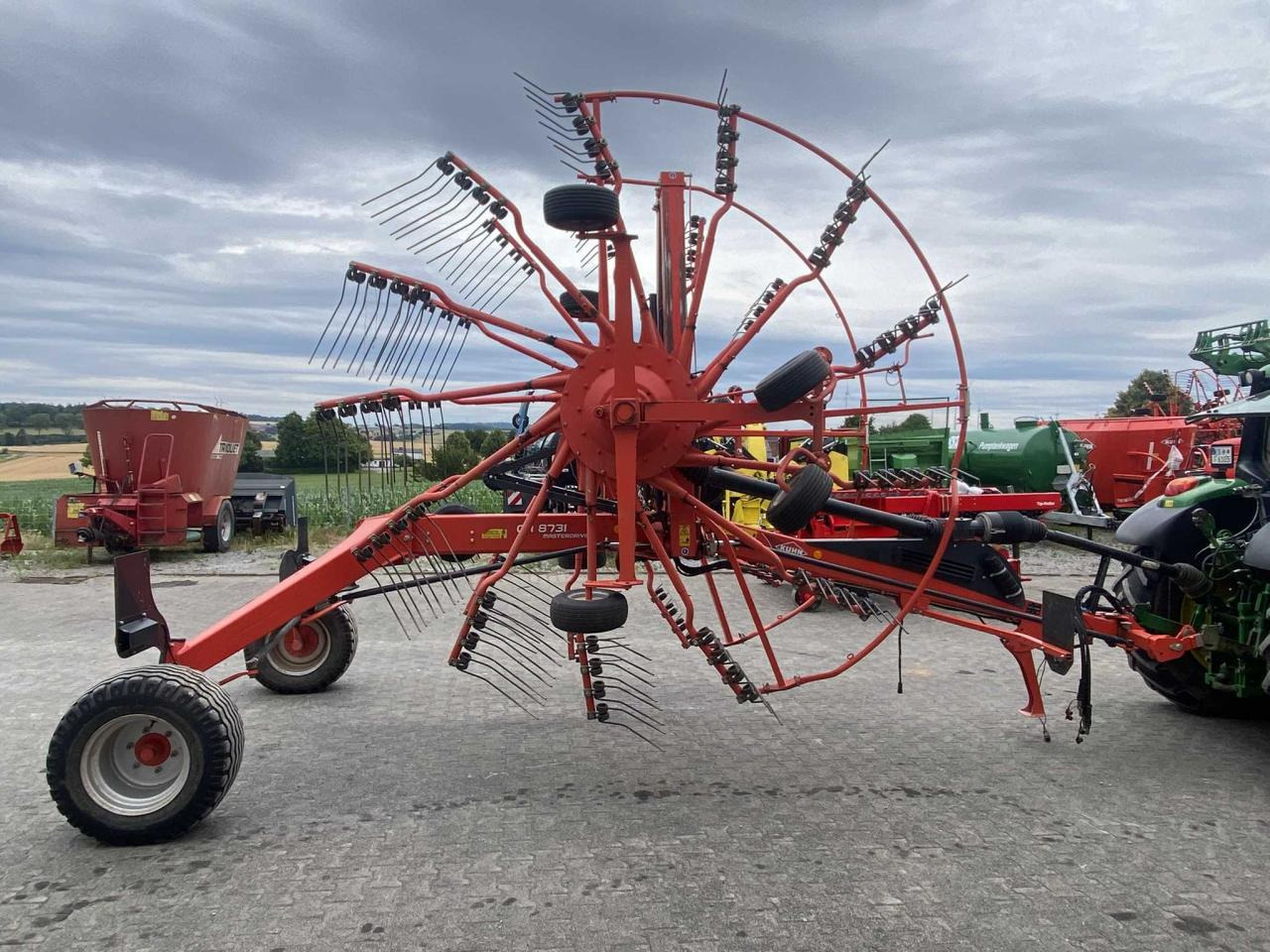 Kuhn GA 8731 - Maşină de întors fânul: Foto 2 Kuhn GA 8731 - Maşină de întors fânul: Foto 2