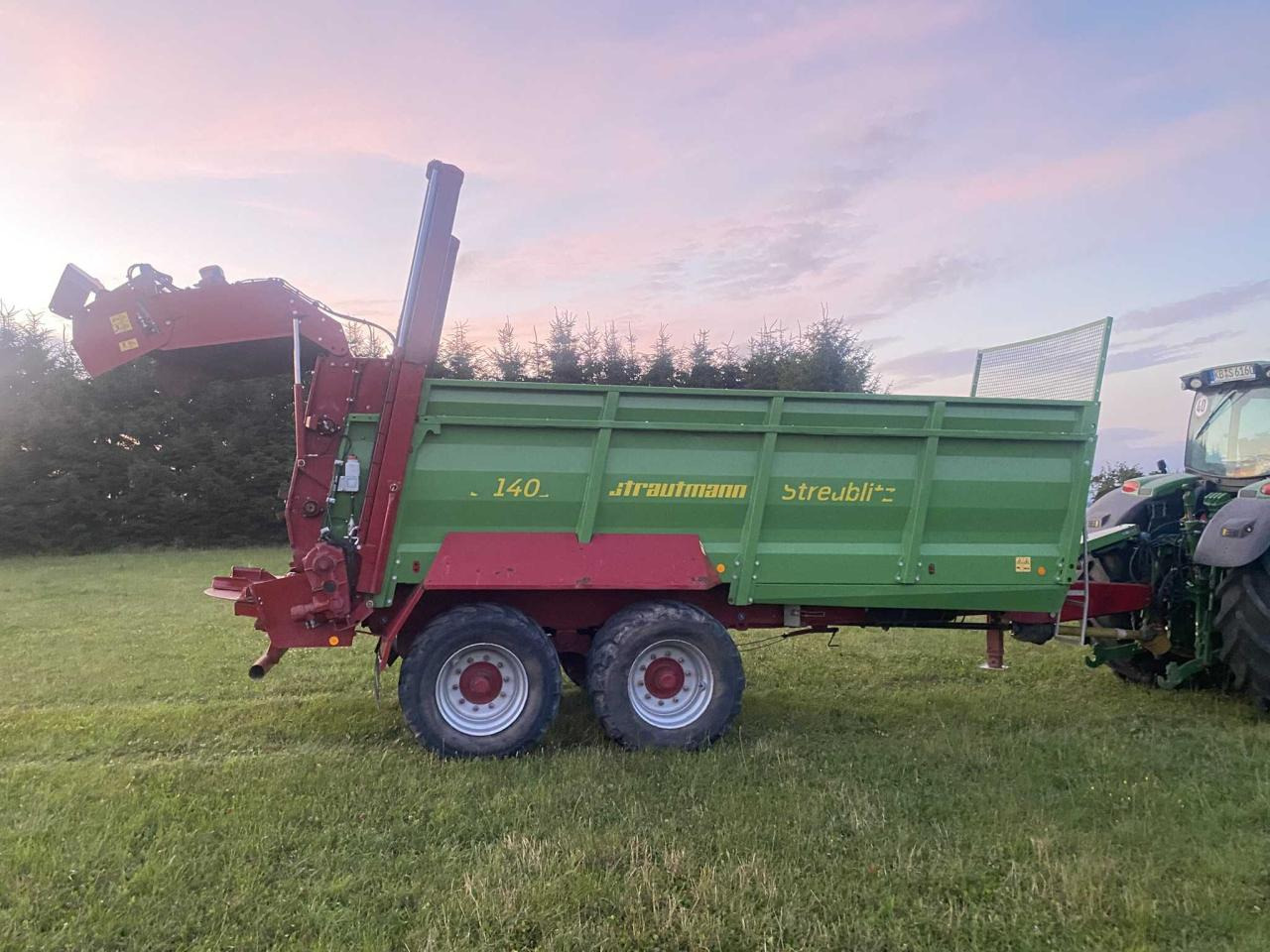 Strautmann MS 1401 - Maşină de împrăştiat gunoi de grajd: Foto 2 Strautmann MS 1401 - Maşină de împrăştiat gunoi de grajd: Foto 2