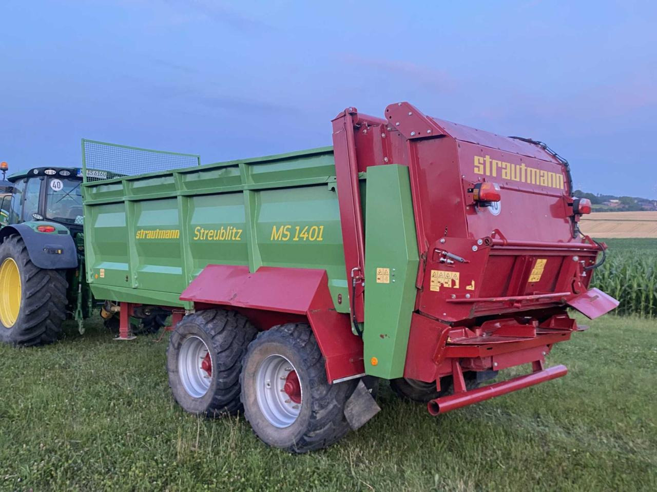 Strautmann MS 1401 - Maşină de împrăştiat gunoi de grajd: Foto 3 Strautmann MS 1401 - Maşină de împrăştiat gunoi de grajd: Foto 3