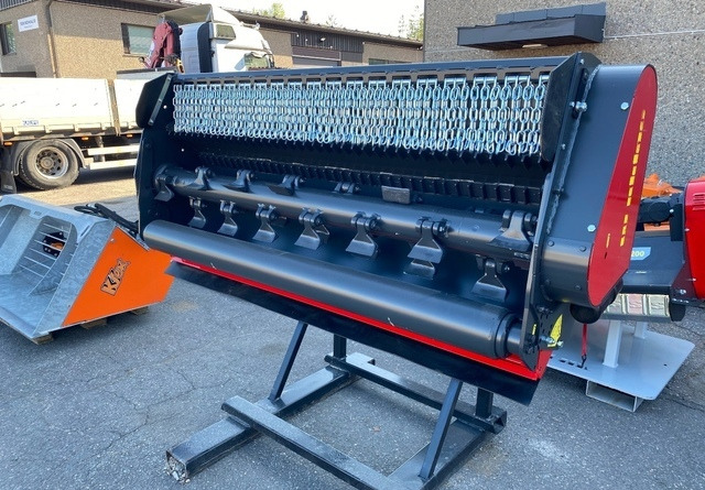 Seppi MH7 ja SMO-H3-125 - Tocător resturi vegetale: Foto 1 Seppi MH7 ja SMO-H3-125 - Tocător resturi vegetale: Foto 1