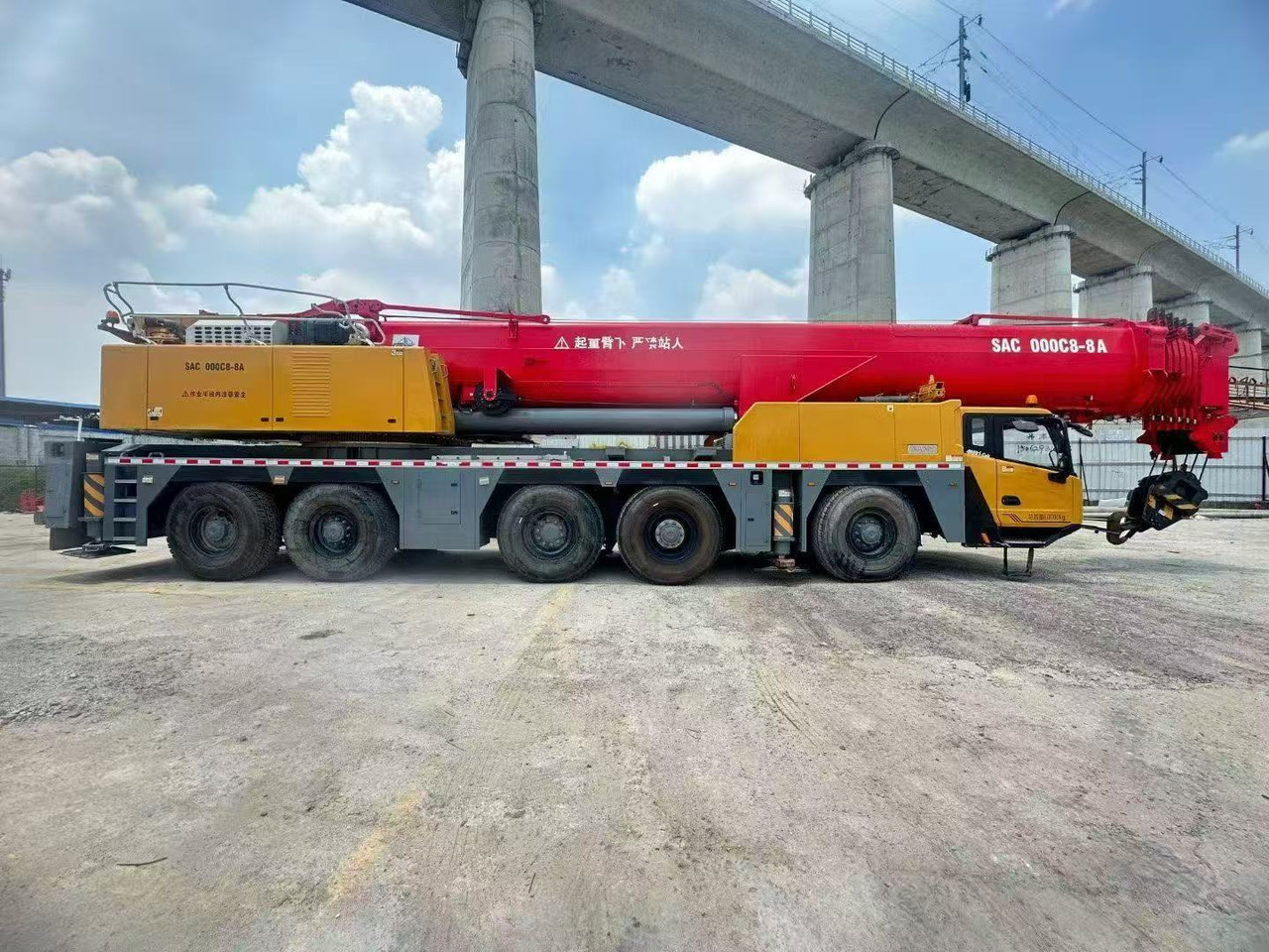 SANY SAC3000 SAC3500 SAC4000 SAC3000C8-8A 300ton 350ton 400ton crane - Macara tot teren: Foto 2 SANY SAC3000 SAC3500 SAC4000 SAC3000C8-8A 300ton 350ton 400ton crane - Macara tot teren: Foto 2