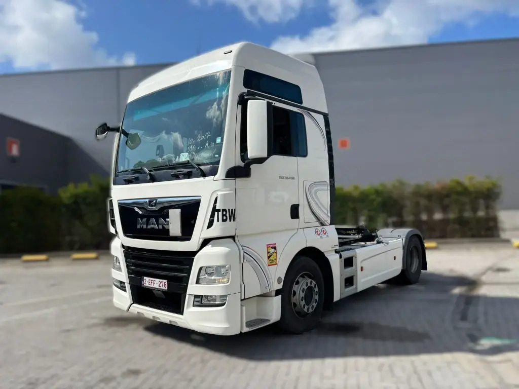 MAN TGX 18.460 XXL - Cap tractor: Foto 1 MAN TGX 18.460 XXL - Cap tractor: Foto 1