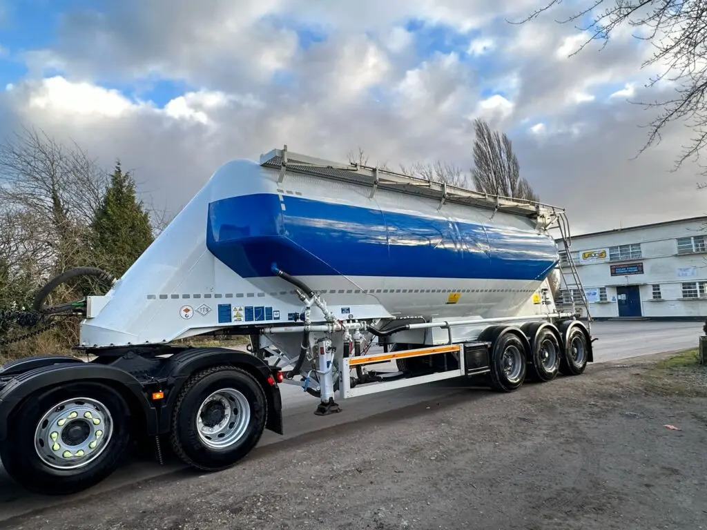 Feldbinder Powder Tanker - Semiremorcă siloz: Foto 2 Feldbinder Powder Tanker - Semiremorcă siloz: Foto 2