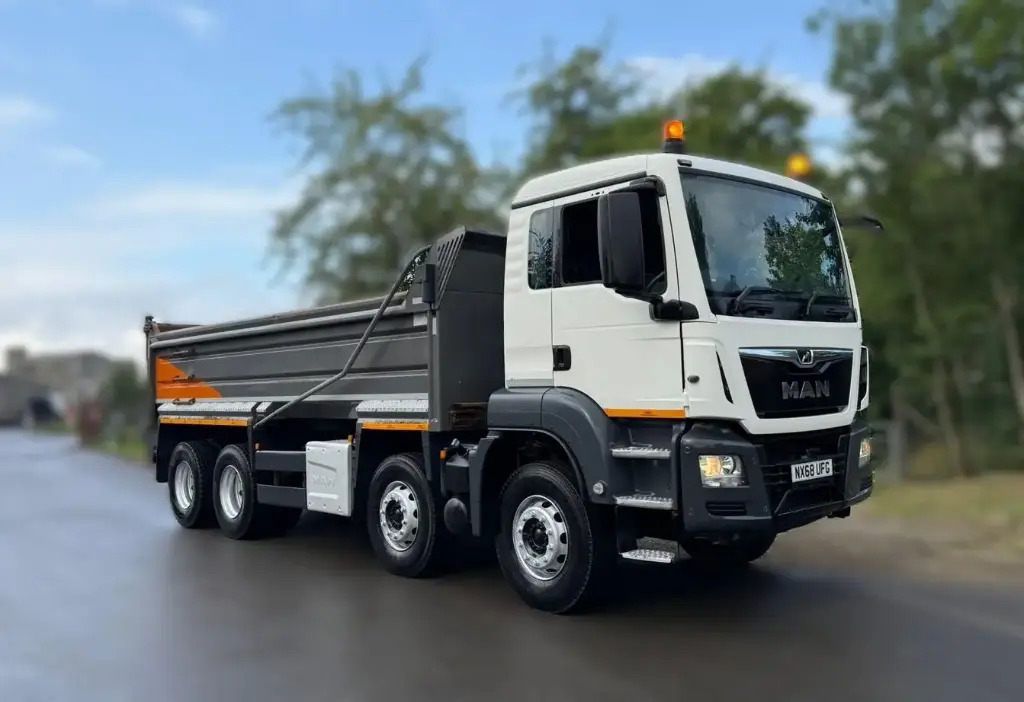 MAN TGS 35.420 8x4 Tipper (UFG) - Camion basculantă: Foto 1 MAN TGS 35.420 8x4 Tipper (UFG) - Camion basculantă: Foto 1