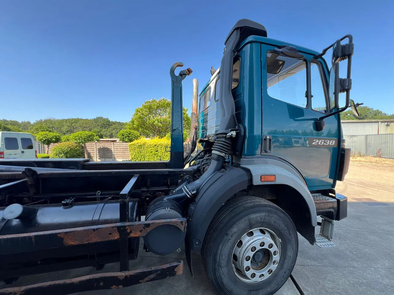 Mercedes-Benz SK 2638 V8 Ex-politie voertuig - Camion cu cârlig: Foto 5 Mercedes-Benz SK 2638 V8 Ex-politie voertuig - Camion cu cârlig: Foto 5