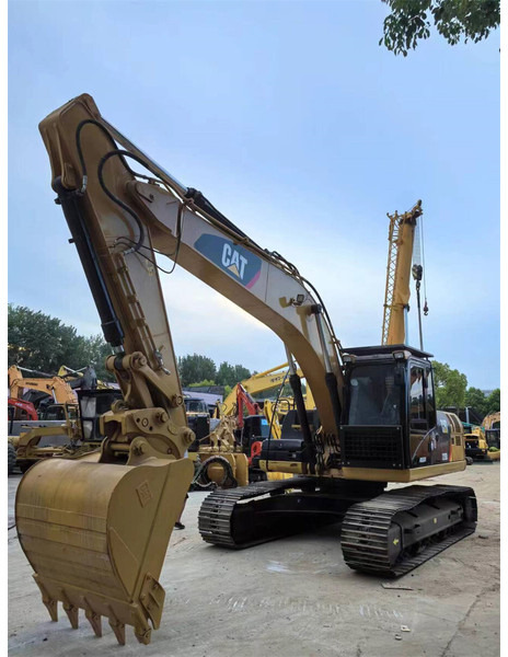 Caterpillar 320D2 - Excavator pe şenile: Foto 3 Caterpillar 320D2 - Excavator pe şenile: Foto 3