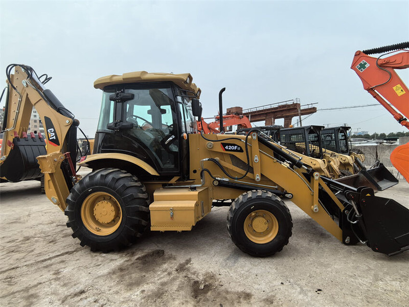 Caterpillar 420F2 420F 420 430F - Buldoexcavator: Foto 1 Caterpillar 420F2 420F 420 430F - Buldoexcavator: Foto 1