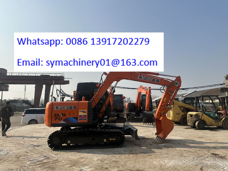 Mini excavator Hitachi ZX70: Foto 6