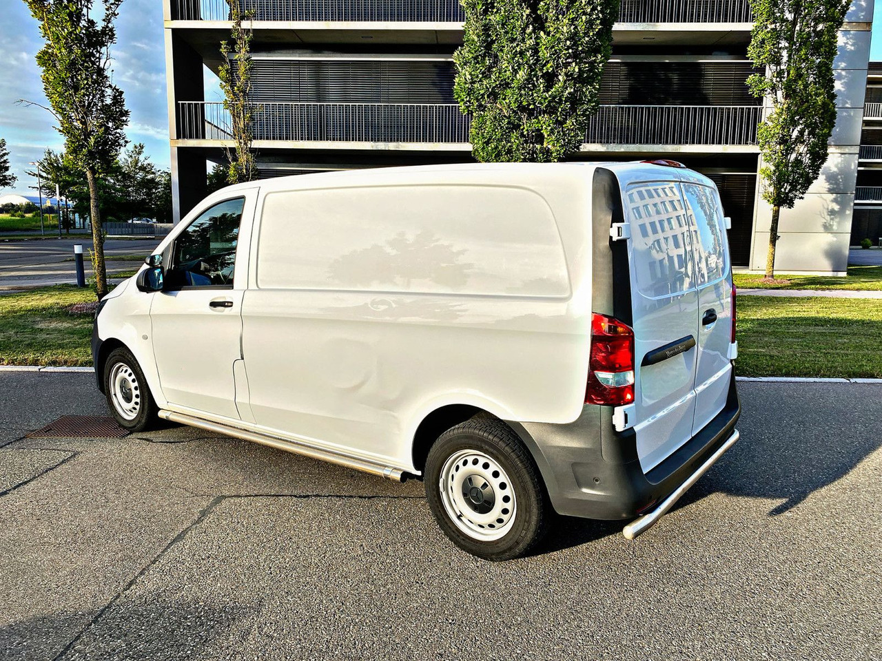 Mercedes-Benz Vito Kasten 111 FWD kompakt|Kamera|Klima|PDC|19% - Autoutilitară compactă: Foto 5 Mercedes-Benz Vito Kasten 111 FWD kompakt|Kamera|Klima|PDC|19% - Autoutilitară compactă: Foto 5