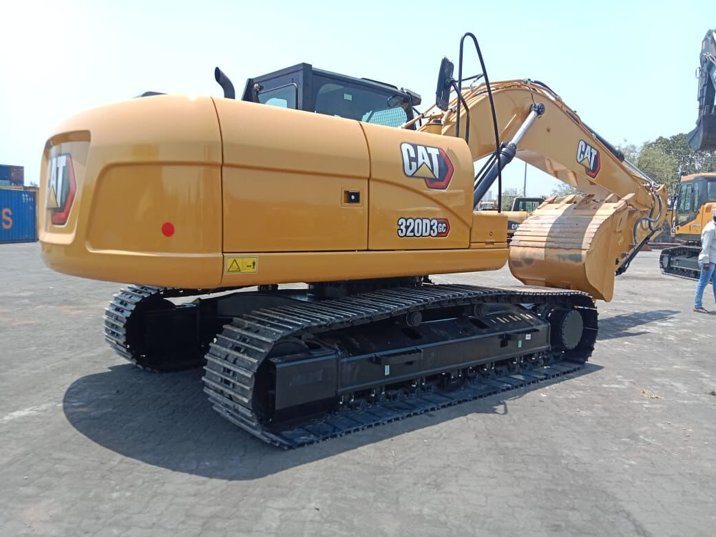 New Caterpillar 320D3GC tracked excavator - Excavator pe şenile: Foto 2 New Caterpillar 320D3GC tracked excavator - Excavator pe şenile: Foto 2