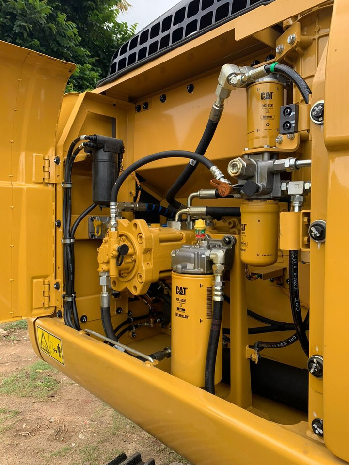 New Caterpillar 323D3 tracked excavator - Excavator pe şenile: Foto 3 New Caterpillar 323D3 tracked excavator - Excavator pe şenile: Foto 3