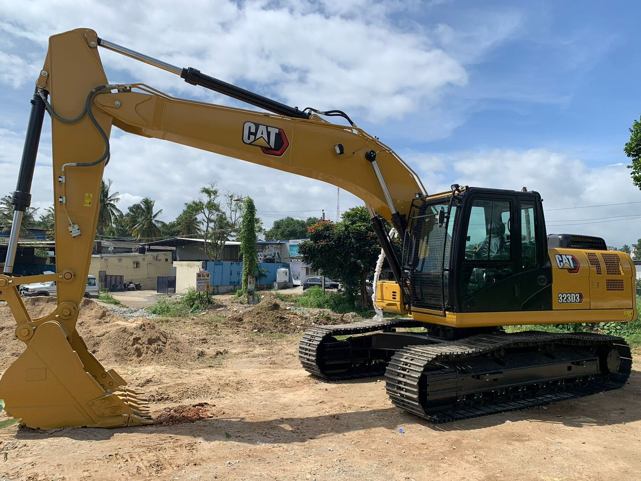 New Caterpillar 323D3 tracked excavator - Excavator pe şenile: Foto 1 New Caterpillar 323D3 tracked excavator - Excavator pe şenile: Foto 1