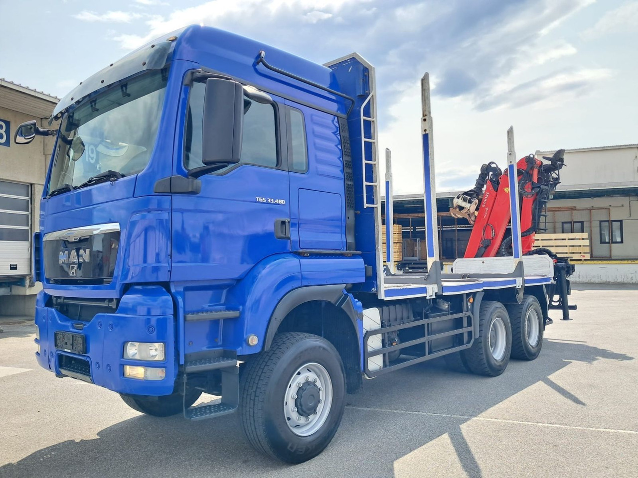 MAN TGS33 480 - Camion forestier, Camion cu macara: Foto 1 MAN TGS33 480 - Camion forestier, Camion cu macara: Foto 1