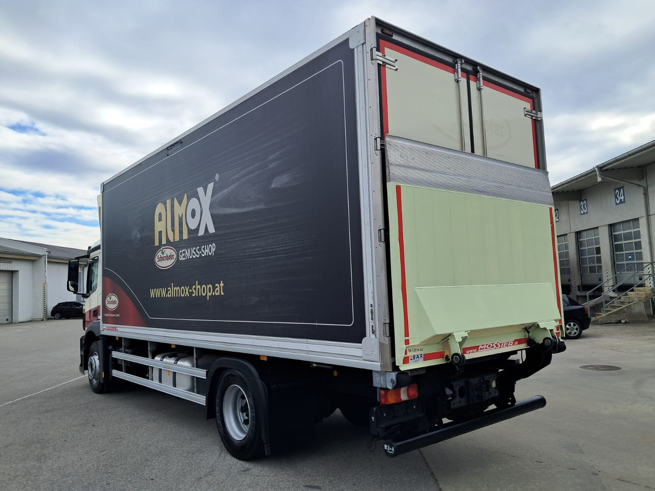 MERCEDES-BENZ Antos 1833 Kühlkoffer LBW | Standheizung | Euro 6 - Camion frigider: Foto 5 MERCEDES-BENZ Antos 1833 Kühlkoffer LBW | Standheizung | Euro 6 - Camion frigider: Foto 5