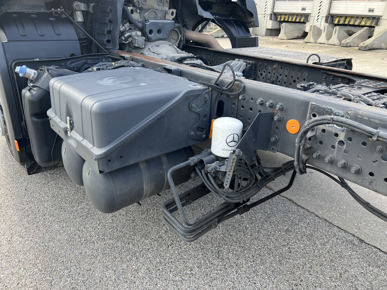 Camion şasiu MERCEDES-BENZ Antos 25 40 | Standheizung | Klima | Liftachse: Foto 31 Camion şasiu MERCEDES-BENZ Antos 25 40 | Standheizung | Klima | Liftachse: Foto 31