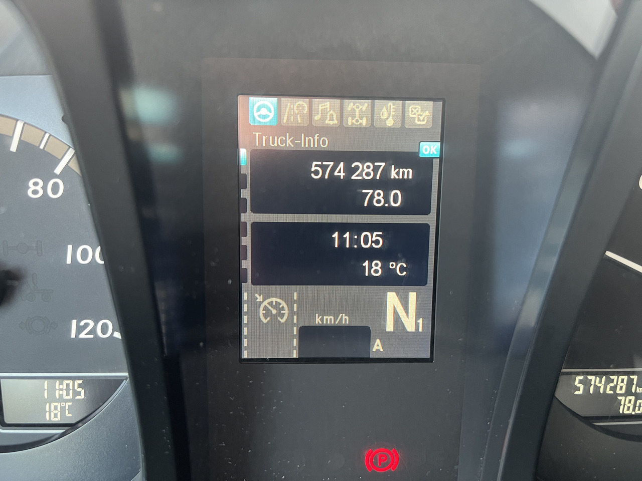 Camion şasiu MERCEDES-BENZ Antos 25 40 | Standheizung | Klima | Liftachse: Foto 15 Camion şasiu MERCEDES-BENZ Antos 25 40 | Standheizung | Klima | Liftachse: Foto 15