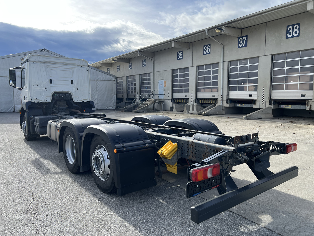 MERCEDES-BENZ Antos 25 40 | Standheizung | Klima | Liftachse - Camion şasiu: Foto 4 MERCEDES-BENZ Antos 25 40 | Standheizung | Klima | Liftachse - Camion şasiu: Foto 4