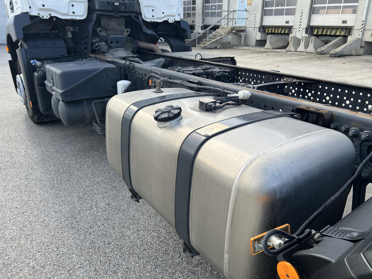 Camion şasiu MERCEDES-BENZ Antos 25 40 | Standheizung | Klima | Liftachse: Foto 30 Camion şasiu MERCEDES-BENZ Antos 25 40 | Standheizung | Klima | Liftachse: Foto 30