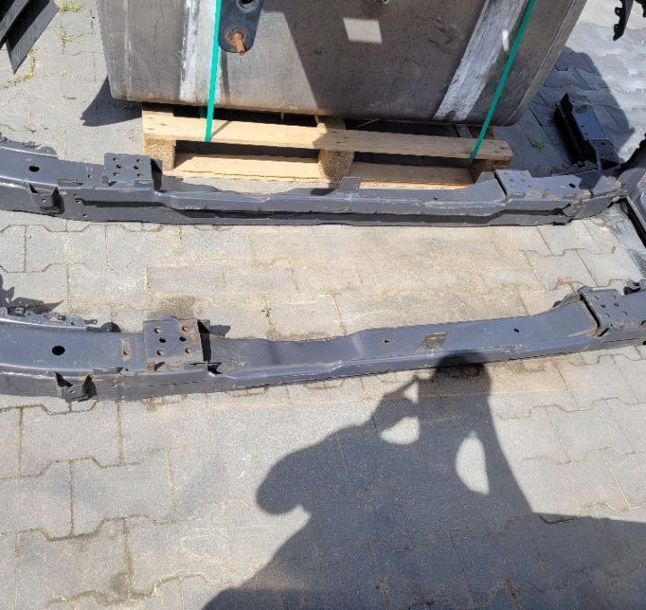 BELKA ZDERZAKA VOLVO FH13 ORYGINAL POLECAM - Bară de protecție pentru Camion: Foto 3 BELKA ZDERZAKA VOLVO FH13 ORYGINAL POLECAM - Bară de protecție pentru Camion: Foto 3