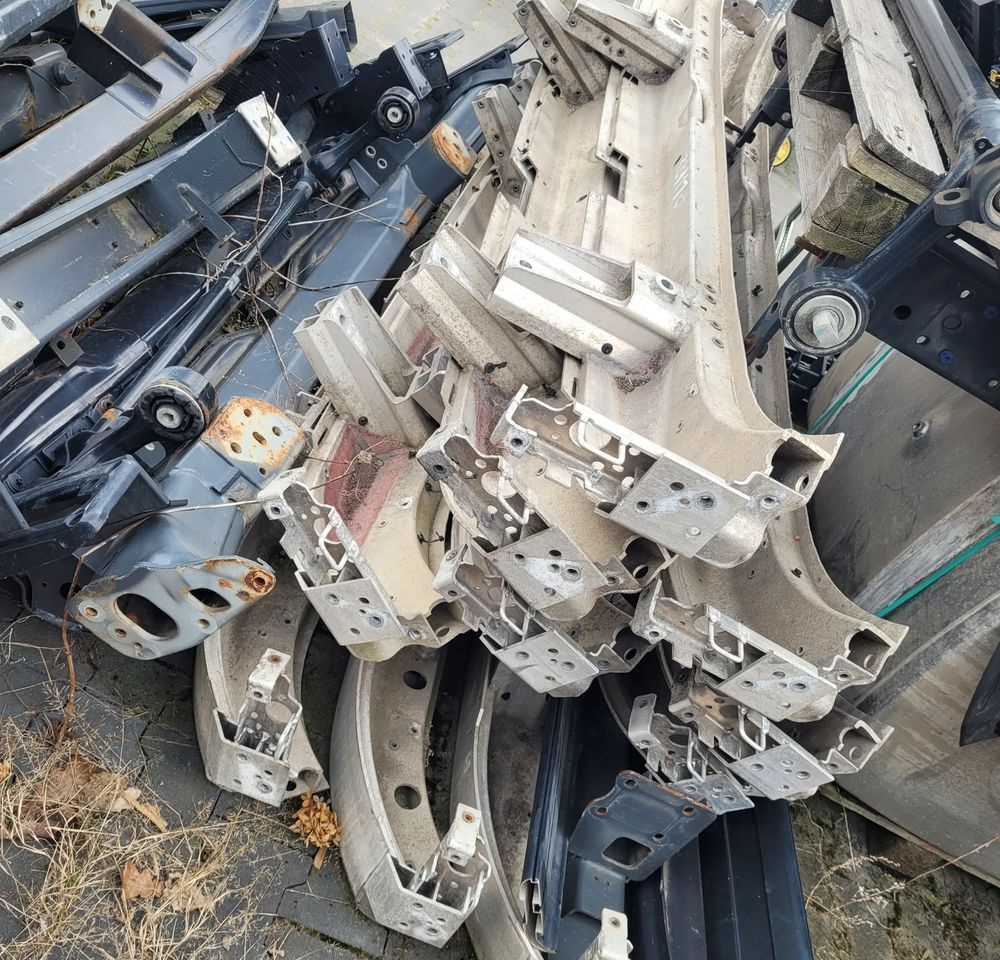 BELKA ZDERZAKA VOLVO FH4 FH5 ORYGINAŁ 84210166 CHWALIM116 - Bară de protecție pentru Camion: Foto 2 BELKA ZDERZAKA VOLVO FH4 FH5 ORYGINAŁ 84210166 CHWALIM116 - Bară de protecție pentru Camion: Foto 2